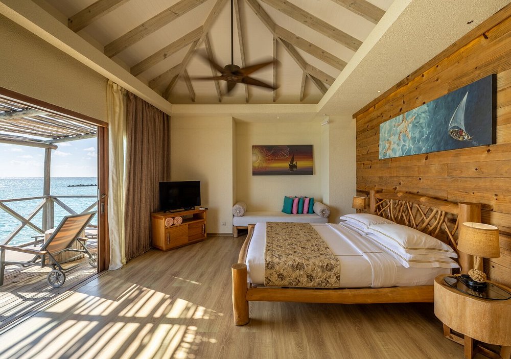 Suíte sobre a água com piscina privativa e vista para o mar no You and Me Maldives